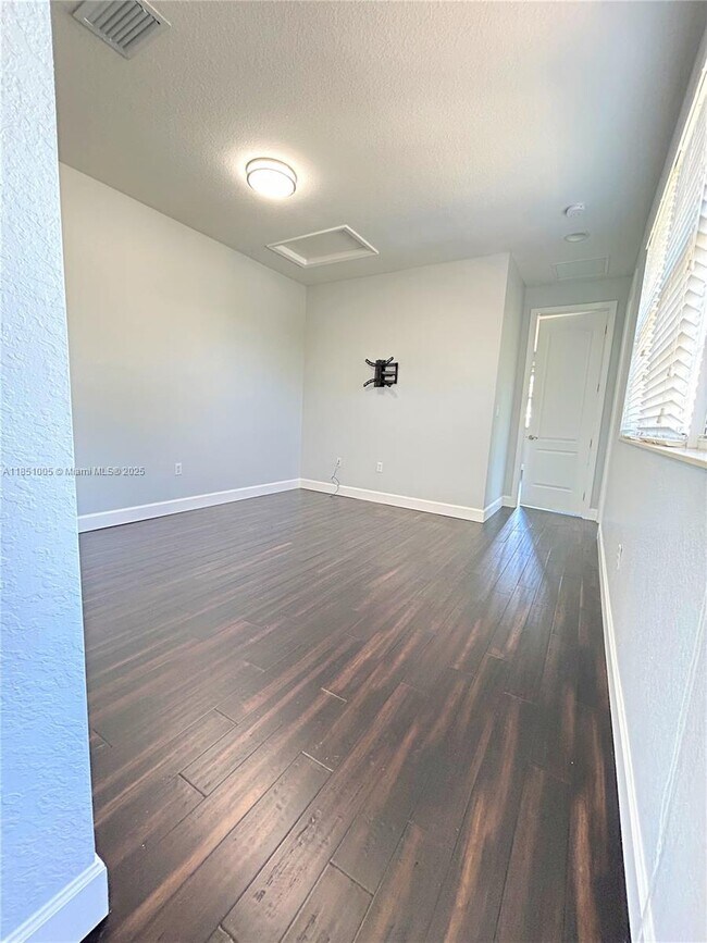 Building Photo - 1065 SW 147th Ter