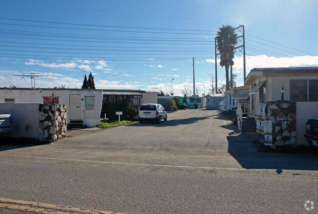 Building Photo - Glenview Mobile Home Park