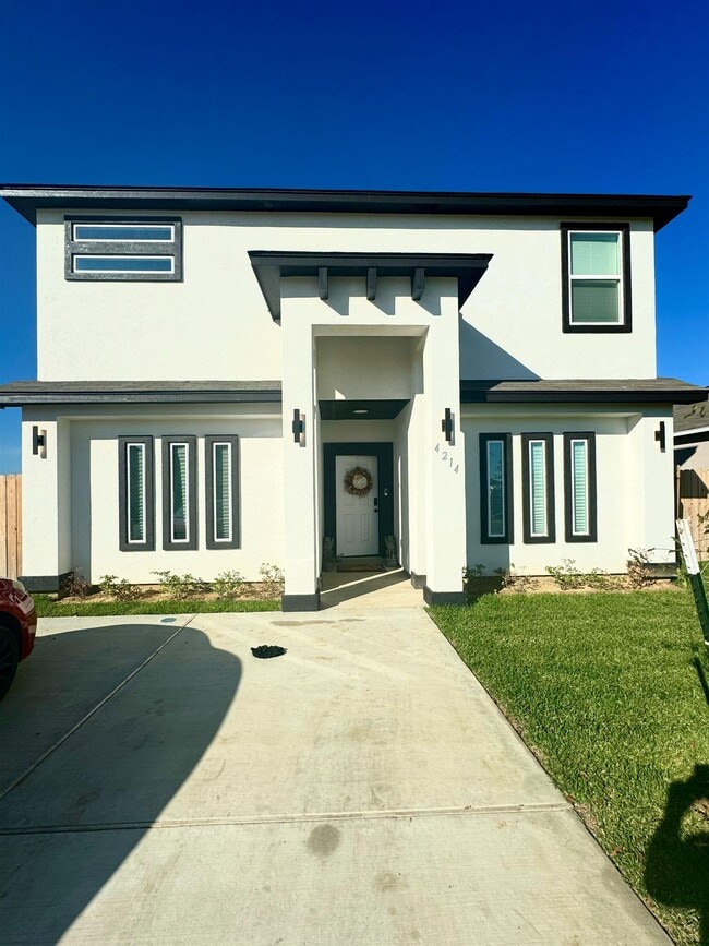 Building Photo - 4214 Gavilan Dr