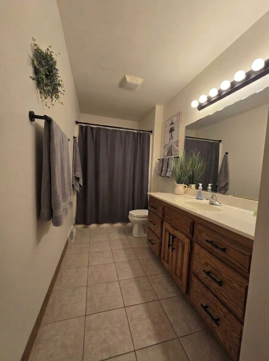 Master Bath - W3132 Glenbrooke Ct