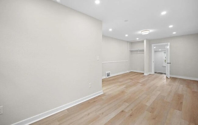 Building Photo - 5680 N 34th St