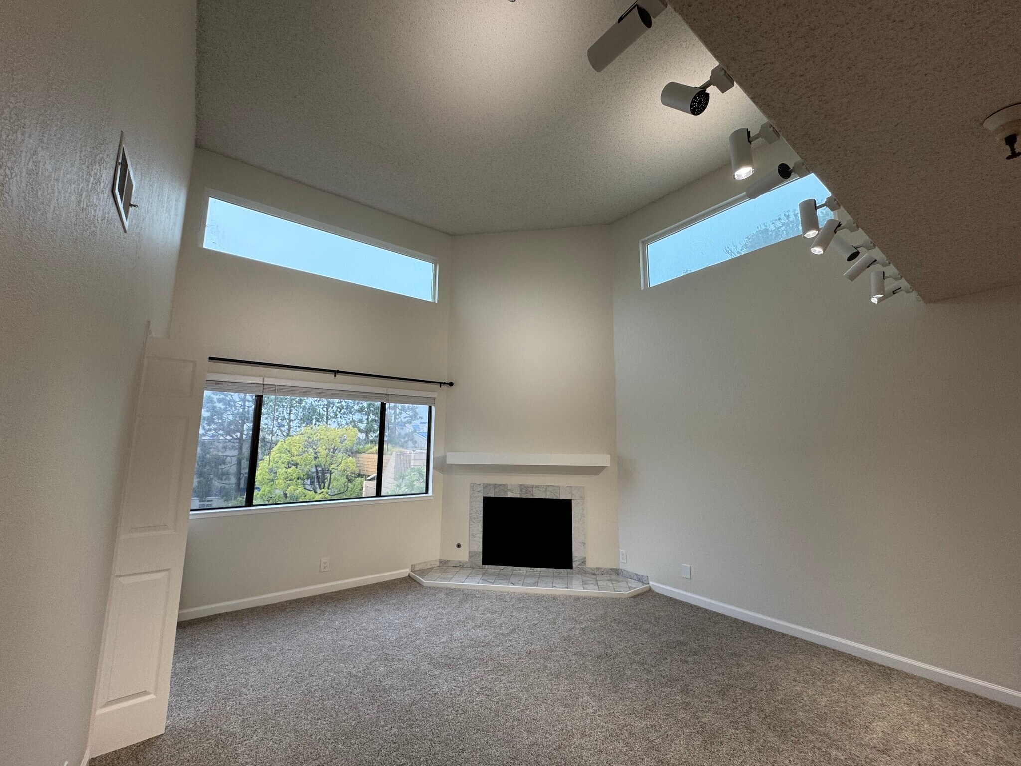 Building Photo - 545 Pierce St