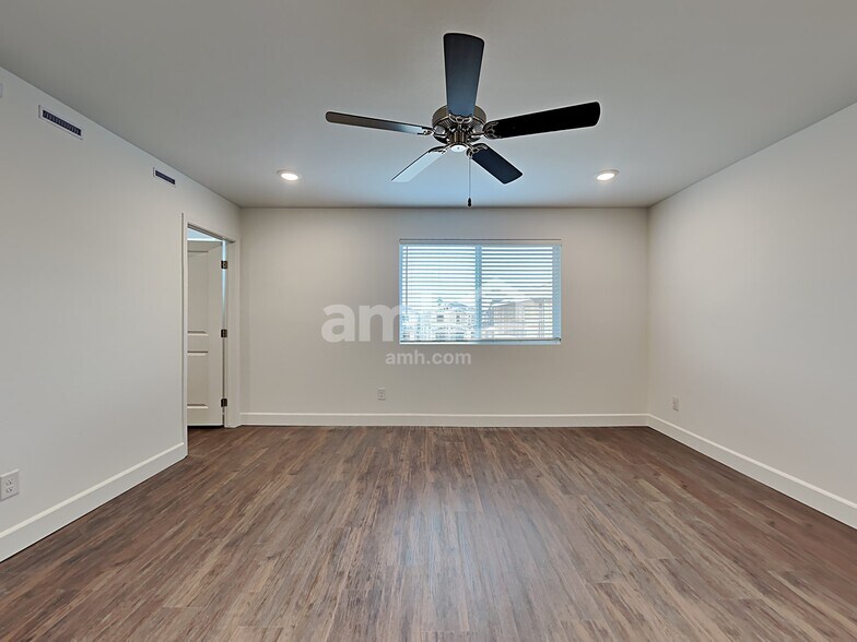 Building Photo - 2671 Stormy Star Ave