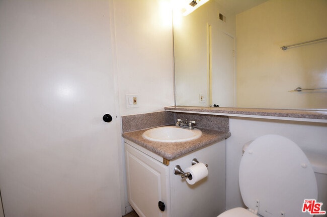 Building Photo - 3025 Morningside Dr