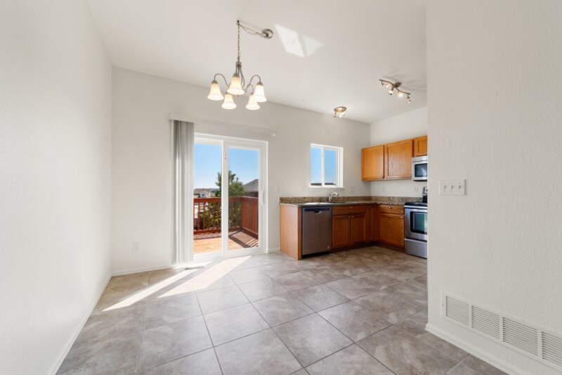 Building Photo - 4627 Bittercreek Dr