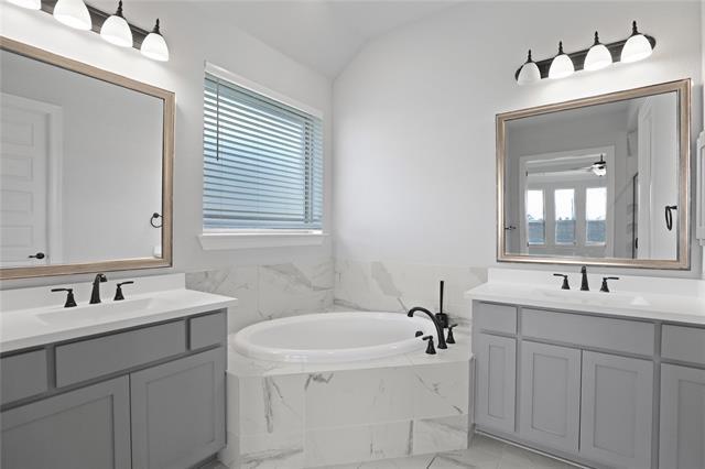 Building Photo - 890 Stanley St