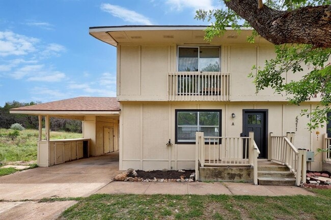 Primary Photo - 5211 Thunderbird St
