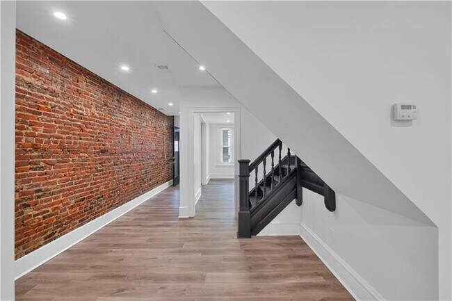 Building Photo - 3219 Kennett Sq