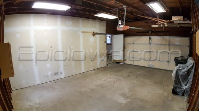 Building Photo - 1108 Crestview Dr SE