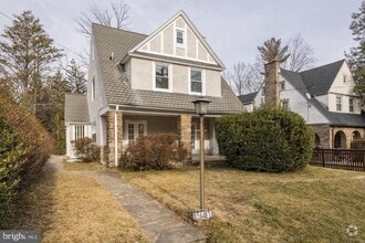 Building Photo - 541 CHURCH-