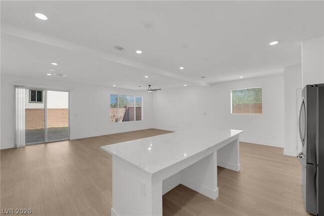 Building Photo - 10294 Restless River St