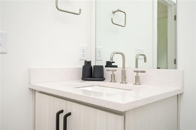 Building Photo - 1762 Beckham Pl NE