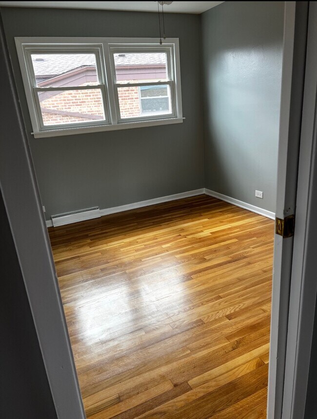 Building Photo - 8939 N Wisner St