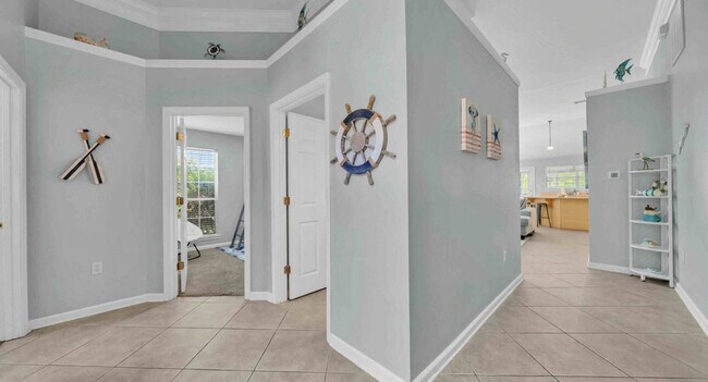 Building Photo - 111 Hidden Lakes Dr