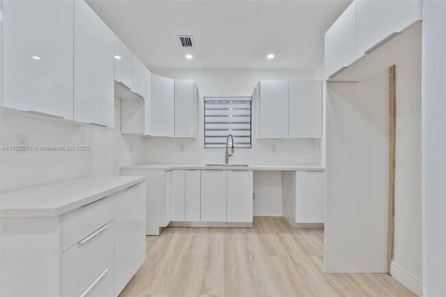 Building Photo - 583 NW 47th Terrace
