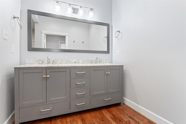 Building Photo - 5327 Worth St