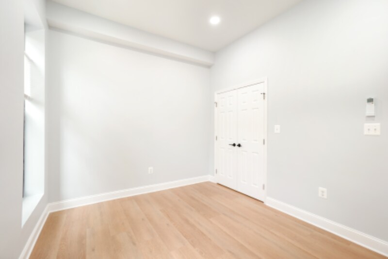 Building Photo - 604 N Eutaw St