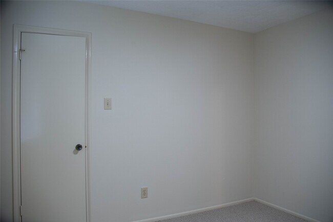 Building Photo - 13214 Ensley Wood Dr
