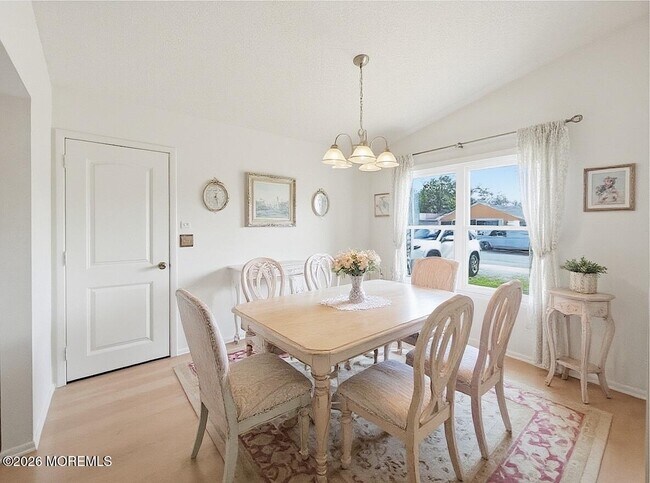 Building Photo - 17 Seaview Ave