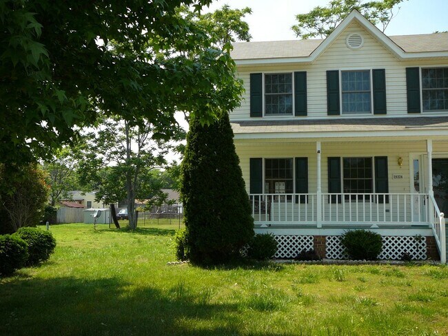 Building Photo - 19224 Maurer Ln