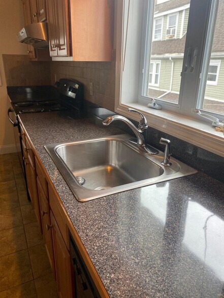 Building Photo - 188 Harvard St