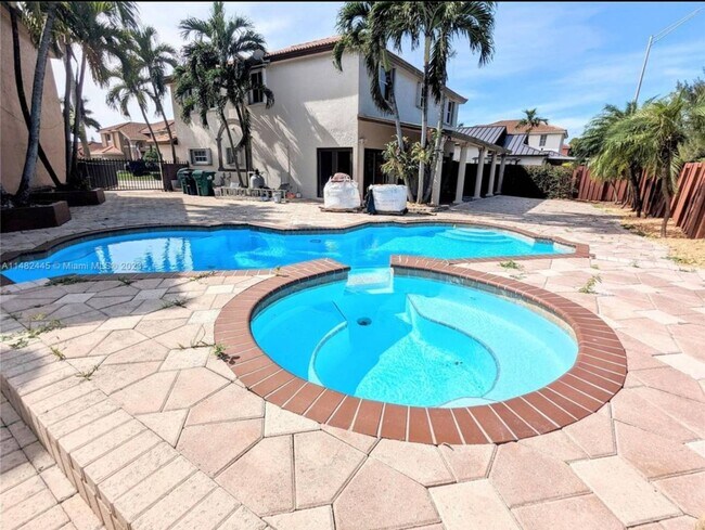 Building Photo - 12969 NW 11th Terrace