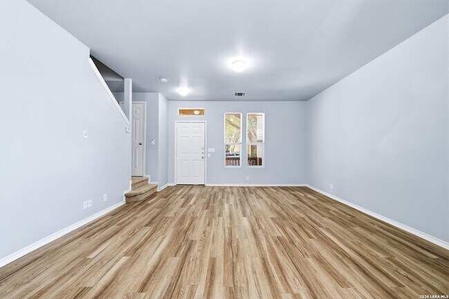 Building Photo - 10302 Lateleaf Oak