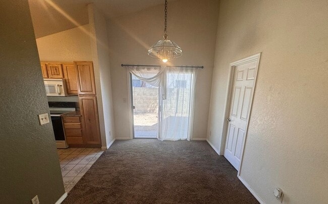 Building Photo - 3 bedroom at Peoria & 59th Ave