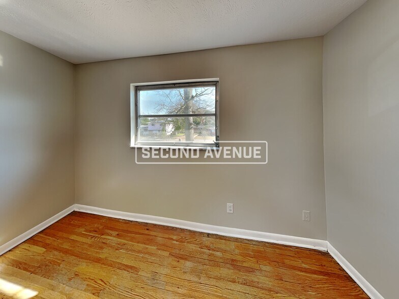 Building Photo - 5943 Jaguar Dr W