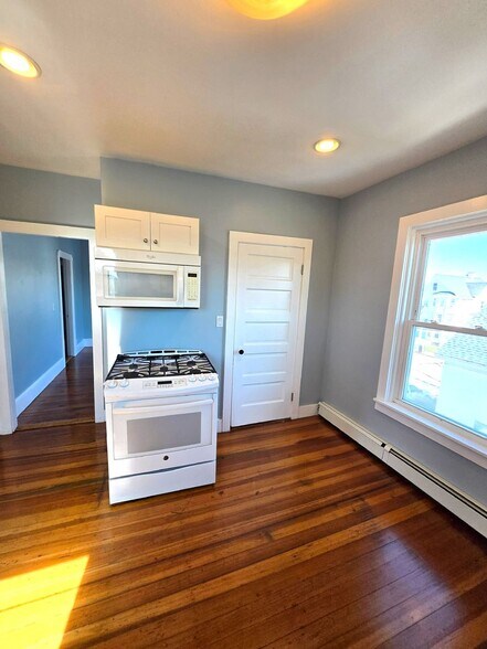 Building Photo - 178-180 Chandler Avenue