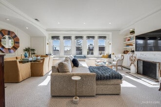 Building Photo - 3228 Washington St