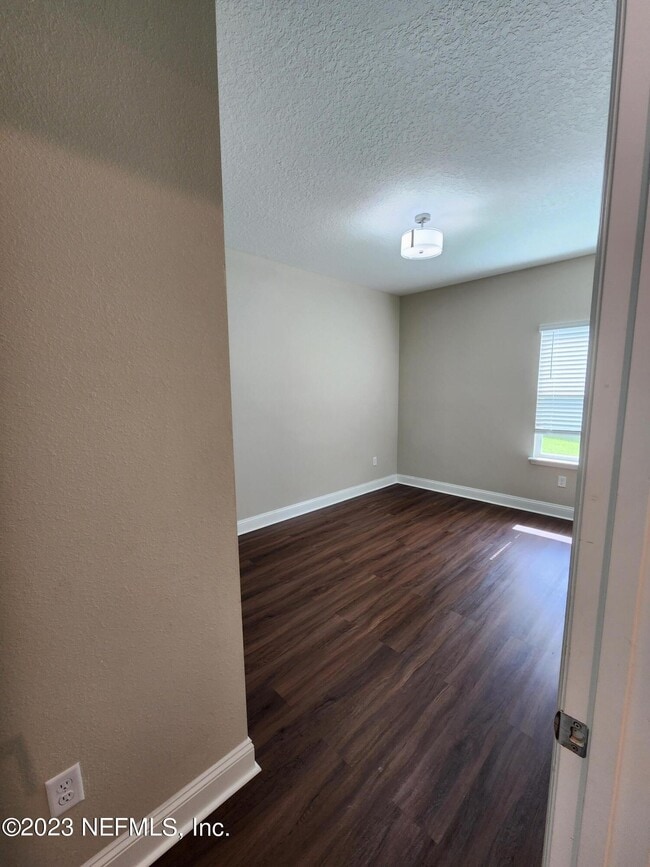 Building Photo - 310 Broomsedge Cir