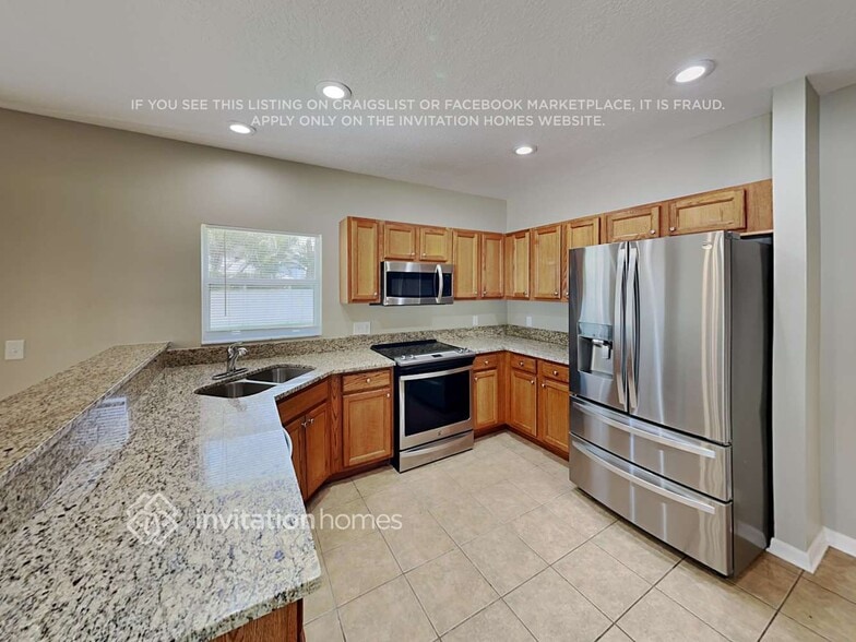 Building Photo - 3406 70th Ct E