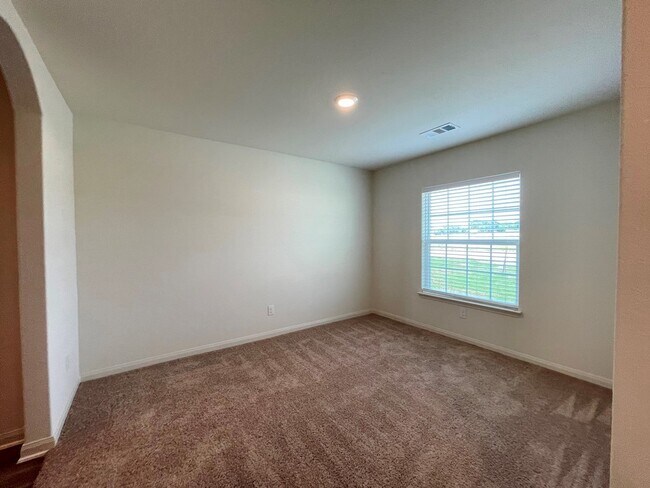 Building Photo - 313 Cres Park Dr