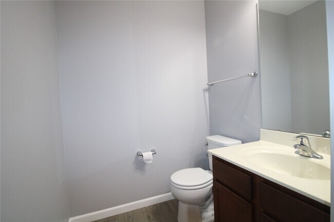 Building Photo - 440 Wild Oak Dr