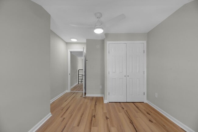Building Photo - 207 S Regester St