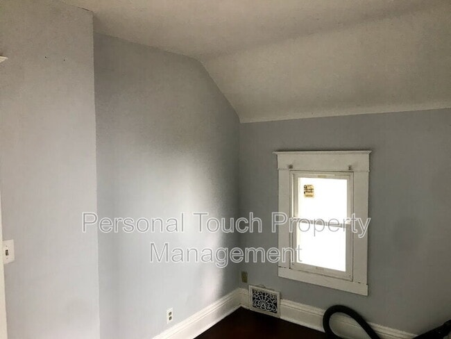 Building Photo - 1119 3rd Ave N