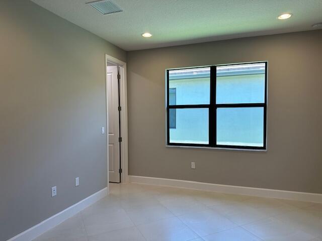 Building Photo - 12449 SW La Costa St