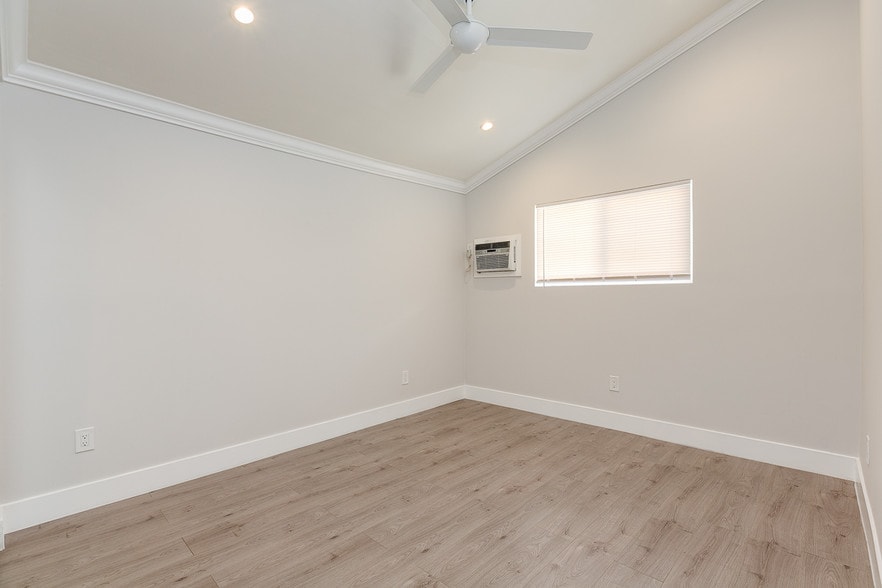 Building Photo - 3244 Chapman St