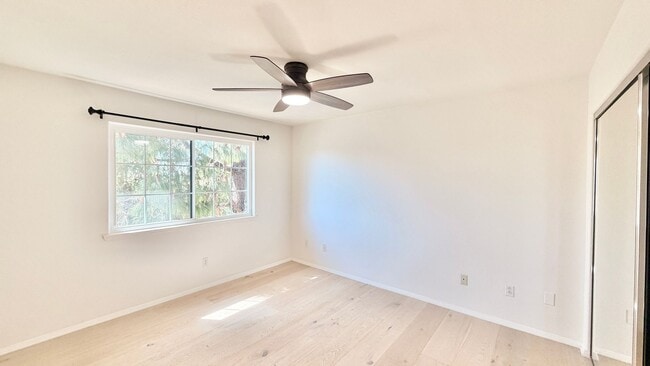 Building Photo - Beautifully Remodeled and Updated Upstairs Condo Unit in the Private & Gated Vista Way Village Co...