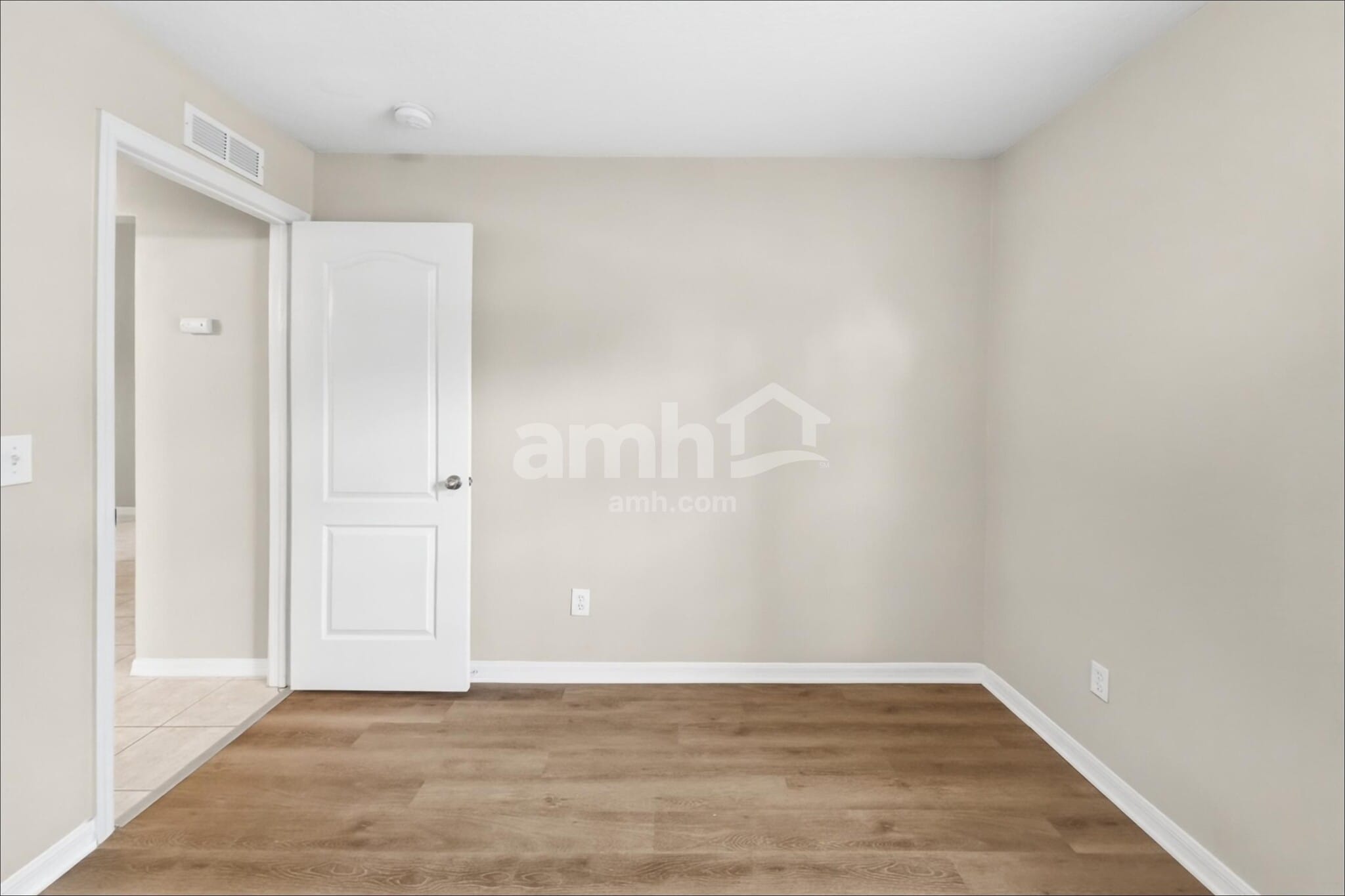 Building Photo - 24540 Laurel Ridge Dr