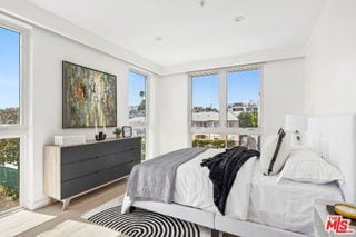 Building Photo - 1414 1/2 South Beverly Drive Apt #401, Los Angeles, CA 90035 - 3 BR 3 BA house