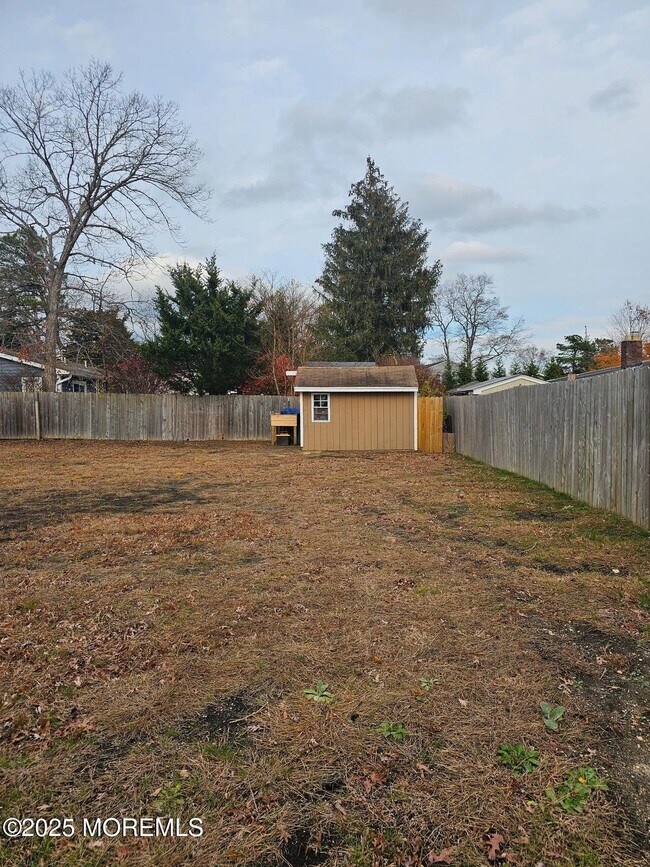 Building Photo - 123 Spinnaker Ave