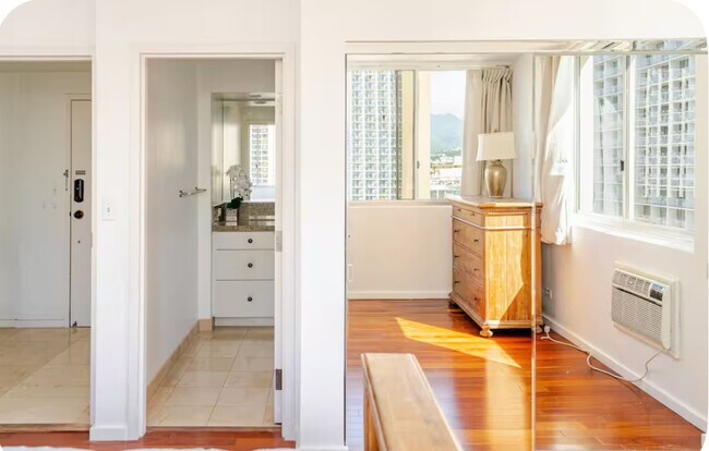 Bedroom 2 - 2500 Kalakaua Ave