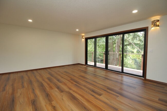 Building Photo - 2890 SW 89th Ave