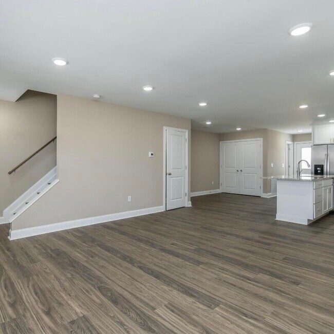 Building Photo - 1143 Judah Bear Blvd