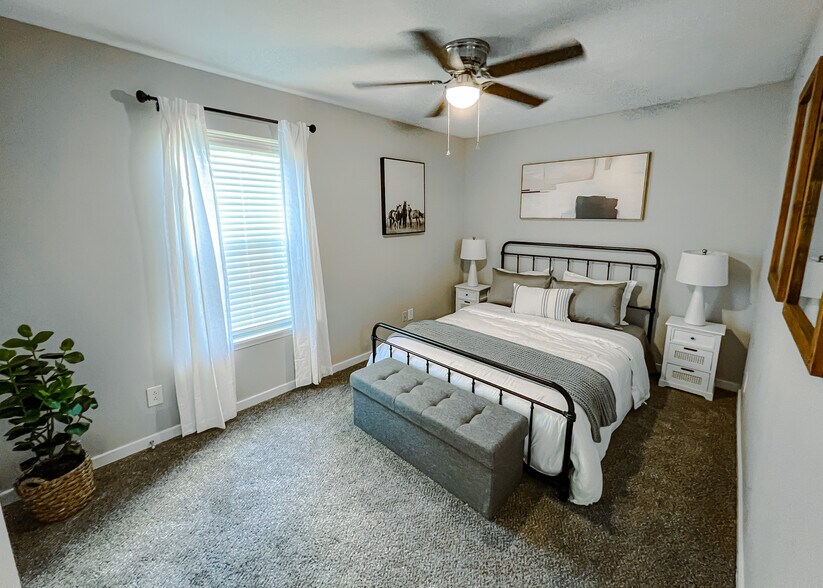 The Henry 200 Foxgate Ave Hattiesburg MS 39402 Apartment Finder