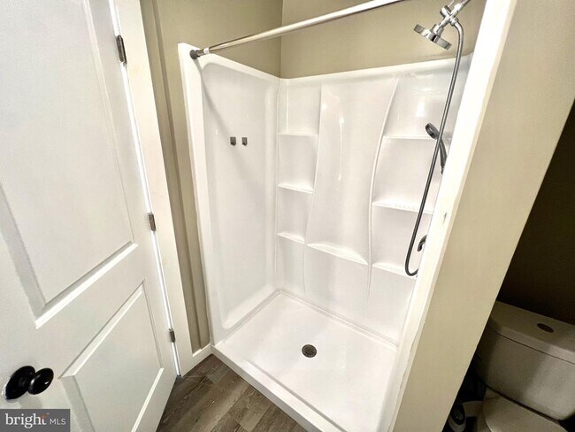 Building Photo - 636 W Penn Ave