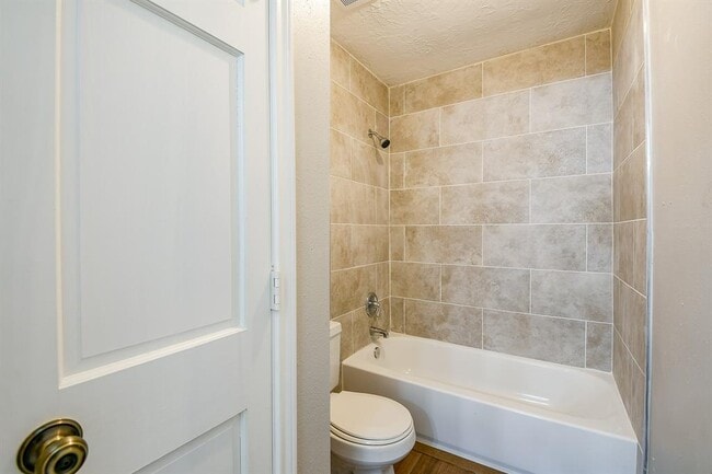 Building Photo - 3423 Berry Grove Dr
