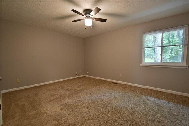 Building Photo - 459 Ridgetop Dr NW
